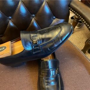 Yves Saint Laurent loafers logo size 9